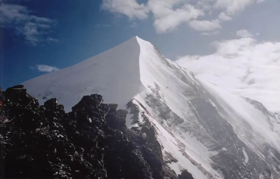 登山装备图_登山装备一套多少钱_登山装备一览表