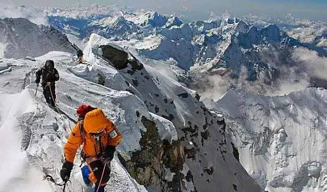 登山者_登山者的精神_登山者品牌logo