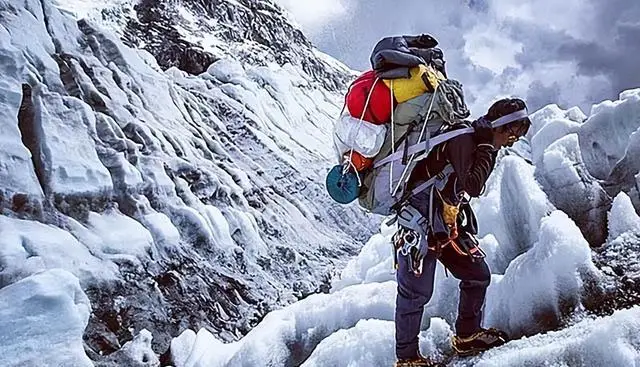 登山者品牌logo_登山者_登山者的精神