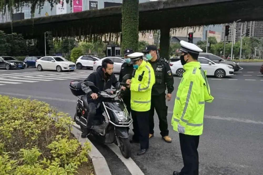 电动自行车车上路违法吗_自行车上路合法电动车怎么办_电动自行车上路合法吗