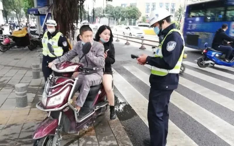 电动自行车车上路违法吗_自行车上路合法电动车怎么办_电动自行车上路合法吗