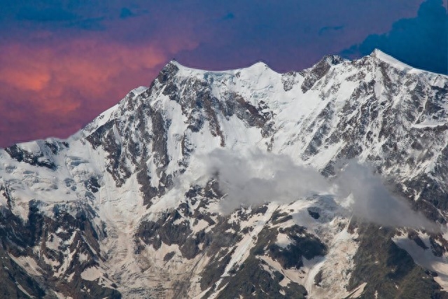 登山俱乐部纵火案_四姑娘山登山俱乐部_登山俱乐部