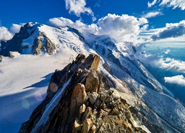 四姑娘山登山俱乐部_登山俱乐部纵火案_登山俱乐部