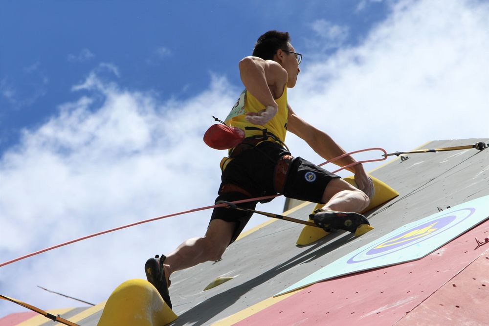 登山爱好者登顶_登山者爱好登顶吗_登山者爱好登顶怎么写