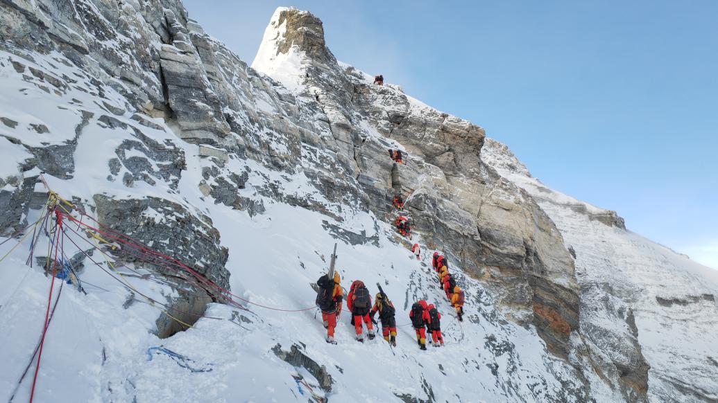 登山者爱好鬼是哪一集_8个登山爱好者谁是鬼_8个登山爱好者 谁是鬼